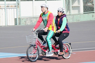 イメージ写真:タンデム自転車の体験試乗会